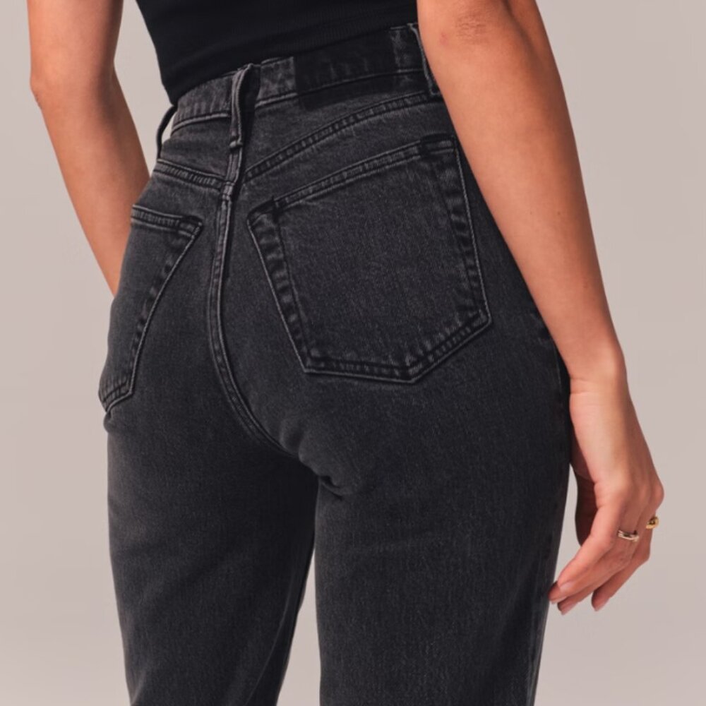 Abercrombie Women's Ultra High Rise 90s Straight Jean Sz 25